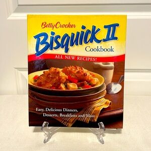 Betty Crocker’s Bisquick Two Cookbook Vintage ©️2004